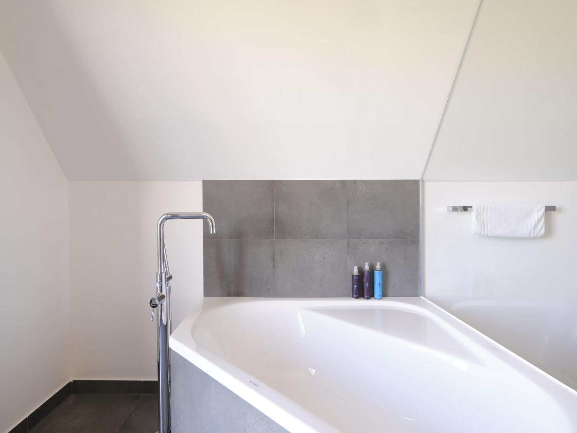 דראנסקה Reetland Am Meer - Luxusplus Reetdachvilla Mit 4 Schlafzimmern, Aussensauna, Loungebereich Und Kamin G07 מראה חיצוני תמונה